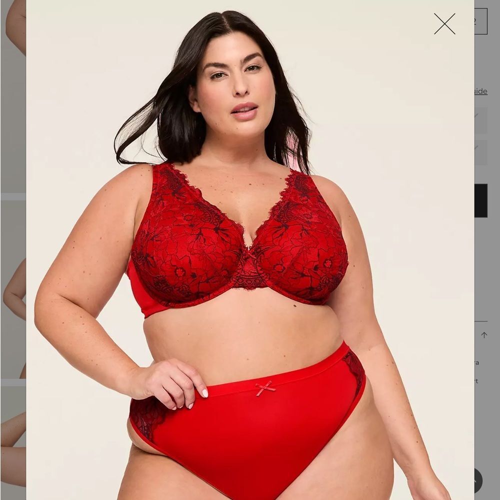 NEW WITH TAGS‎ CACIQUE BRA IN RED